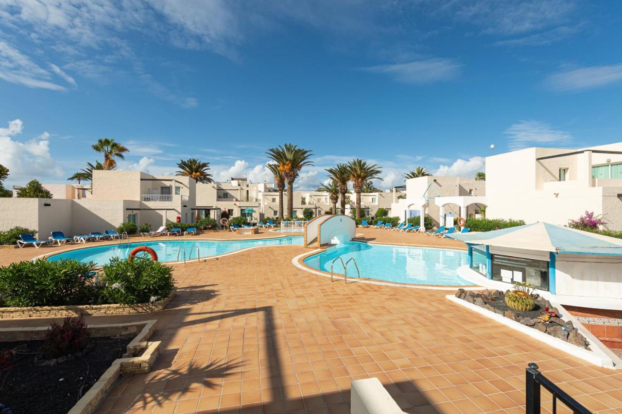 Homeforguest Apartamento 15 Con Terraza Y Piscina En Κοραλέχο Εξωτερικό φωτογραφία