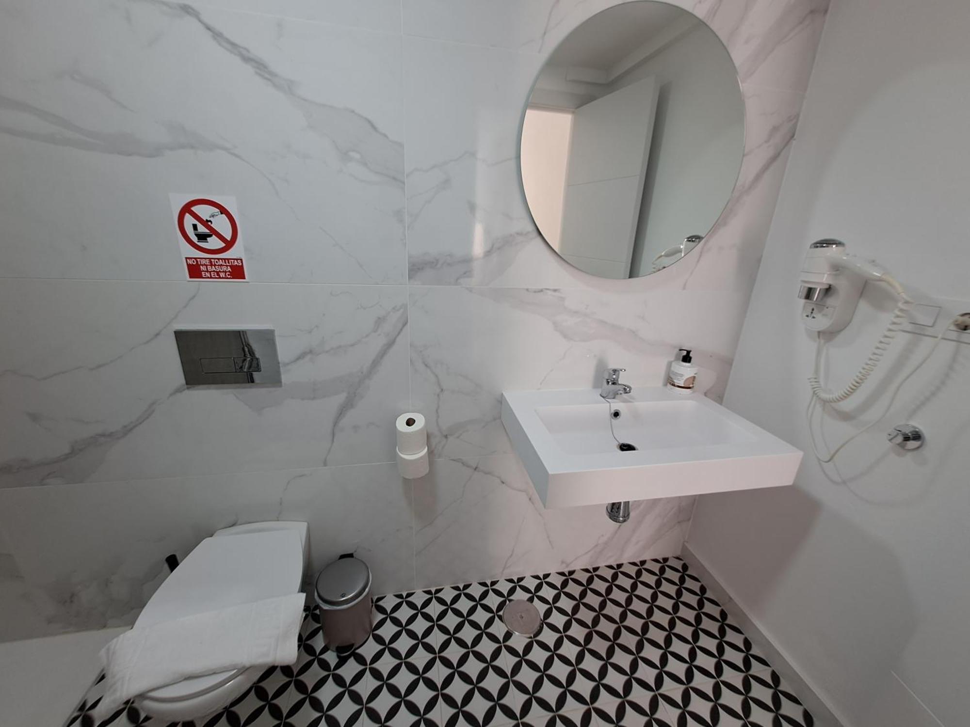 Homeforguest Apartamento 15 Con Terraza Y Piscina En Κοραλέχο Εξωτερικό φωτογραφία